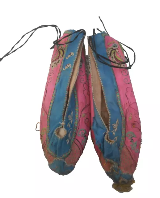 Ancienne paire de chaussures chinoise d'époque fin XIXème