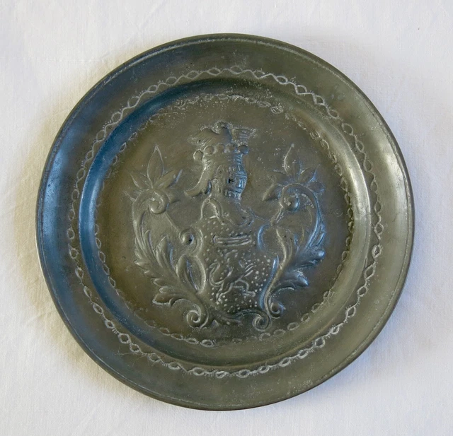 Assiette lourde vintage française avec cadre en étain fleurs peintes à la main plat de service présentoir suspendu mural c1960's / EVE of England - France