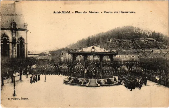 CPA Militaire Saint-Mihiel - Place des Moines (90875)