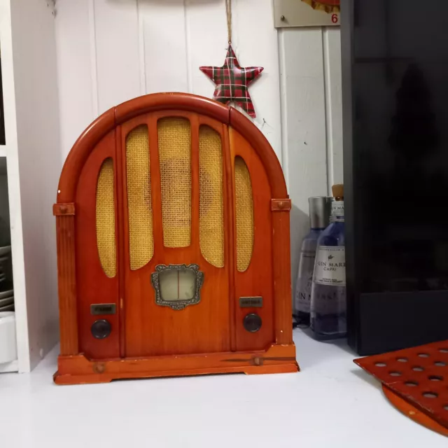 Antica Radio In Legno A Valvole Edita Da Hachette In Kit Con Pezzi Da Assemblare
