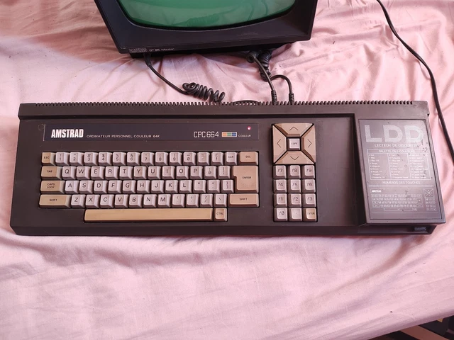 Amstrad CPC 6128 Avec Clavier QWERTY - 100% Fonctionnel - CRTC 1 - Comme Neuf