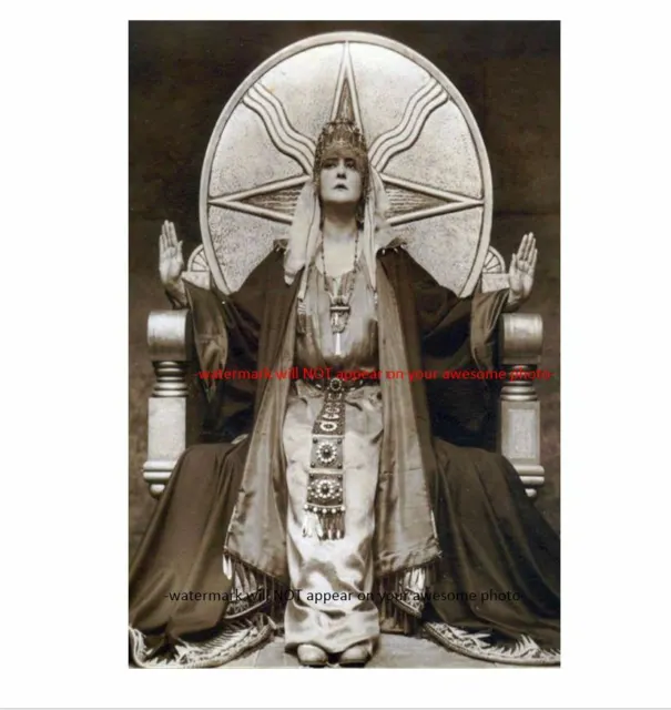 Vintage Mystic Fortune Teller PHOTO Creepy Circus Palm Reader Scary Psychic