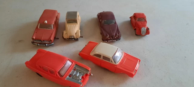 Lot De Petits Véhicules En Plastique Mou – Marque Tomte Laerdal – Voir Descriptif
