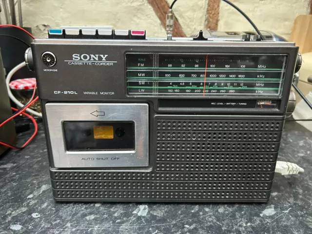 Sony CF-210L Radio Cassette - 1980s classic in working order