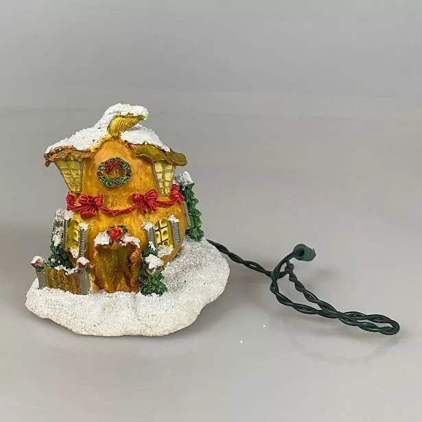 CHARMING TAILS CHRISTMAS Tree Lights PlugIn Light Up Pear House