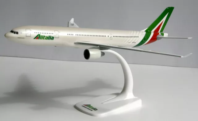 Alitalia - Airbus A330-200 - 1:200 Herpa Snap-Fit 610933-001 Modell A330 EI-EJK