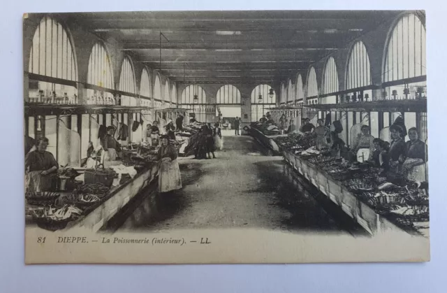 DIEPPE CPA La poissonnerie (intérieur) Carte Postale Ancienne PORT GRATUIT