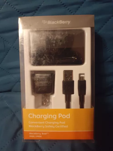 New OEM Blackberry Charging Desktop Charger USB Pod Dock -Bold Touch 9930 / 9900