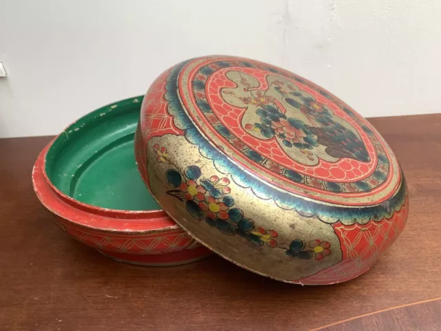 Vintage Decorative Chinese Hand Painted Round Storage Box Lidded Centrepiece