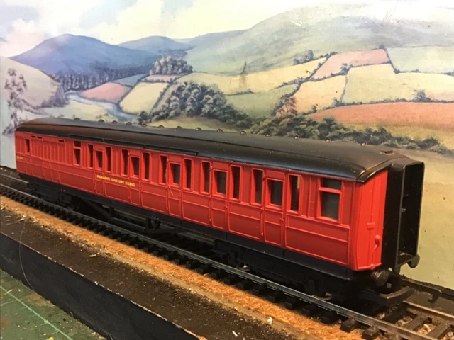 HORNBY (CHINA). BREAKDOWN train riding coach. No DB 10074. £14.50 ...