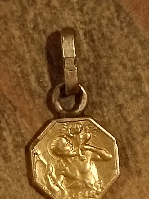 Médaille religieuse ancienne en métal argenté et émail violet représentant Saint Christophe - Ste Rita (ref 4479) - France
