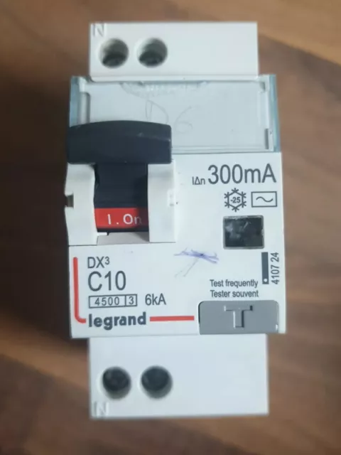 Disjoncteur Différentiel 2P Legrand 410724  Dx3  -C10- 300mA type AC