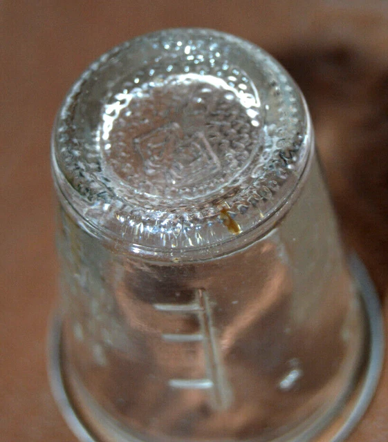 Messglas 20 ml  aus Feldlazarett 40erJahre  Wehrmacht  ? 4