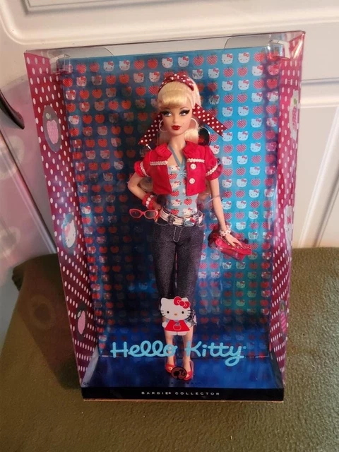 **GIFT IDEA**Barbie HELLO KITTY SANRIO APPLE TREE 2008 Blonde STEFFIE