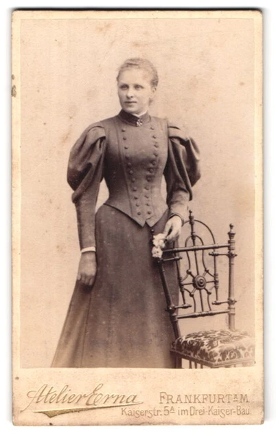 Fotografie Atelier Erna, Frankfurt /Main, Kaiserstr. 5A, Portrait Frau mit Blüt