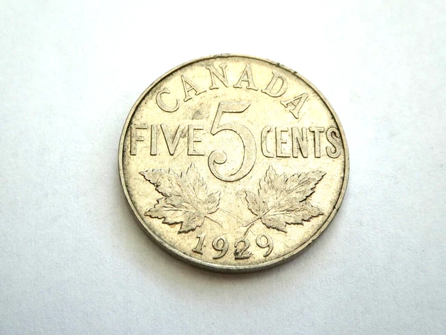 Canada 1929 Km#29 5 Cents 'S' Near Rim Variety Very Fine Condition 1050799/800