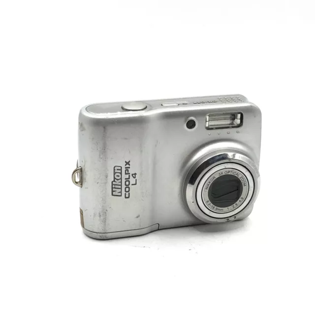 Nikon Coolpix L4 4.0MP Compact Digital Camera Silver - Fully Functional