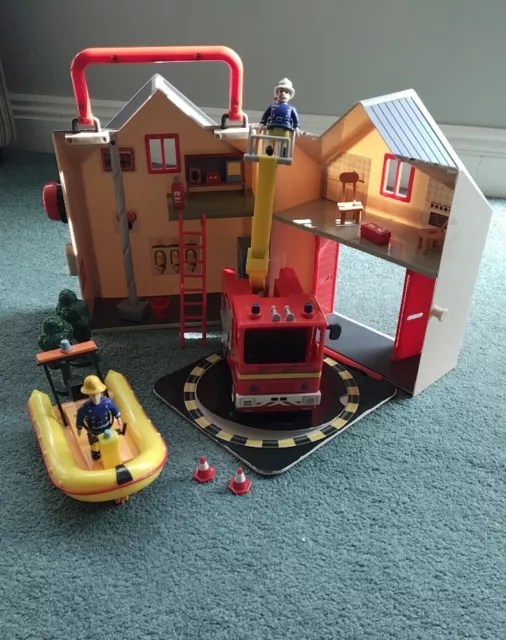 Fireman Sam Fire Station Playset Bundle with Neptune Rescue Boat and Figures