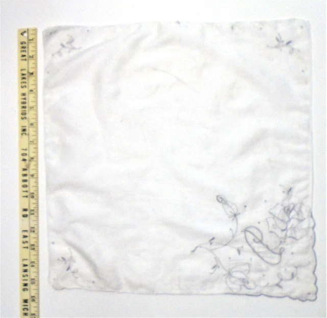 Vintage Ladies Handkerchief/Hanky #333- White w/Embroidery & Applique