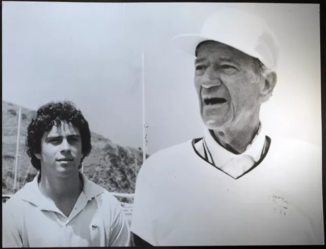 Photo de presse vintage John Wayne Et Le Fils Années 70 FT 803 - tirage 27x37 CM