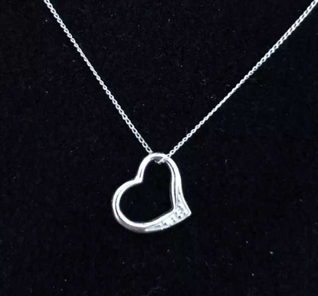 9ct White Gold 20” Fine Curb Chain Necklace And Diamond Floating Heart Pendant