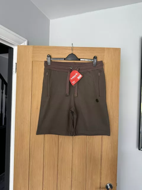 Trakker Earth Joggers Shorts Size Large BNWT