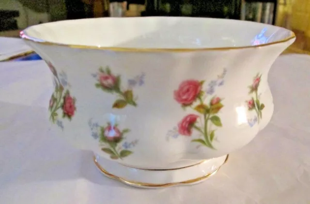 Lovely Vintage Royal Albert Winsome Open Sugar Bowl Bone China England