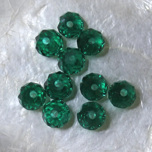 10 CITROUILLES  -  Cristal de Bohême  -  4 X 6 MM  -  VERT ÉMERAUDE