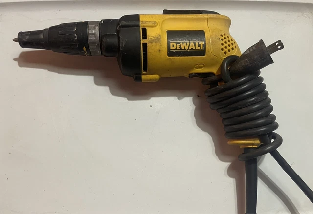 DeWALT DW257 2500 rpm VSR Deck/Drywall Screw Gun Corded Electric