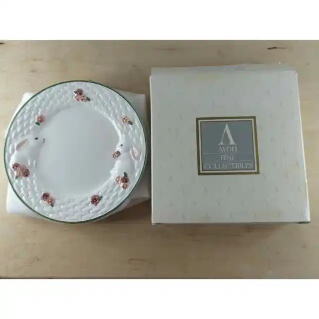 Vintage Avon 1994 Bunny Collection Fine Collectibles Plate