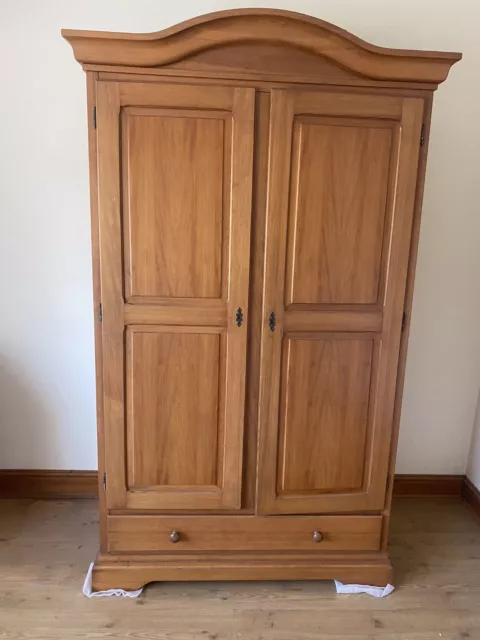 Beautiful Large Pine 2 Door Wardrobe Please Read Listing For Location