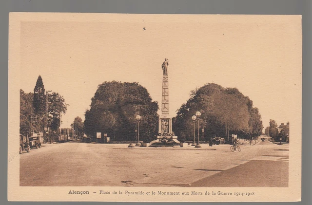 CPA animée - ALENCON - PLACE DE LA PYRAMIDE - ORNE 61 - non circulée