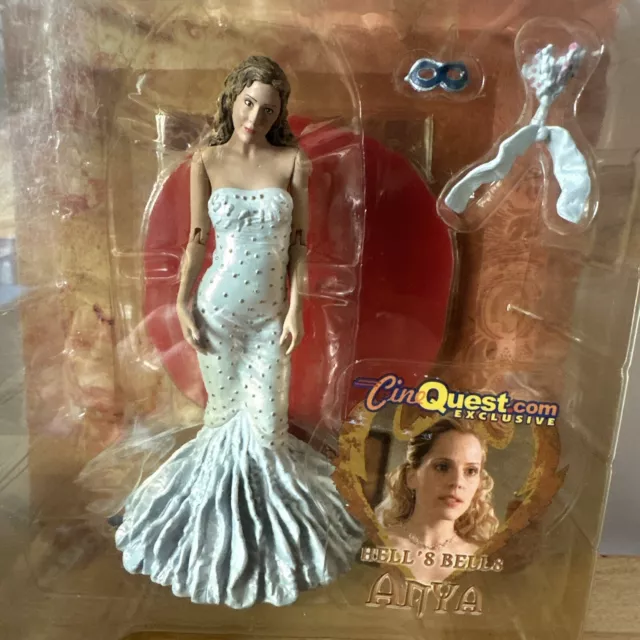 Buffy The Vampire Slayer Action Figures Hells Bells Anya Wedding Dress w Stand 2