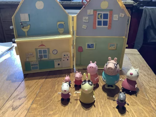 Peppa Pig Toys Bundle Of Figures - House