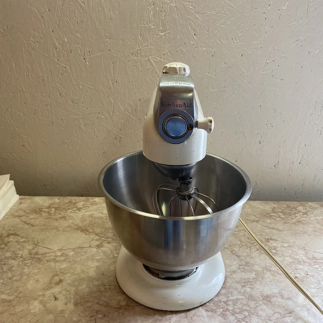 VINTAGE KITCHENAID MODEL 4C Stand Mixer with Original Bowl and Beater