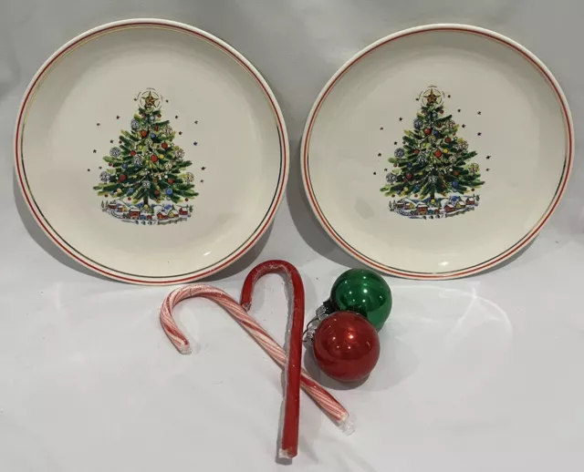 2 Vintage Salem 7” Christmas Tree Stars Winter Village Dessert / Bread Plates.