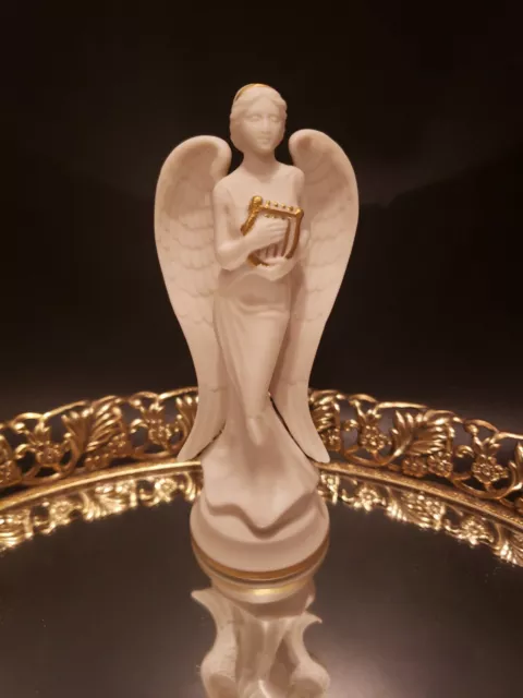 Beautiful franklin porcelain 1979 Bisque Angel figurine W/Hints Of Gold 5.5”