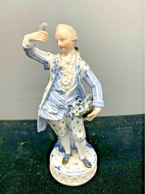authentic, Meissen boy with flower bouquet, C73, late 19th century