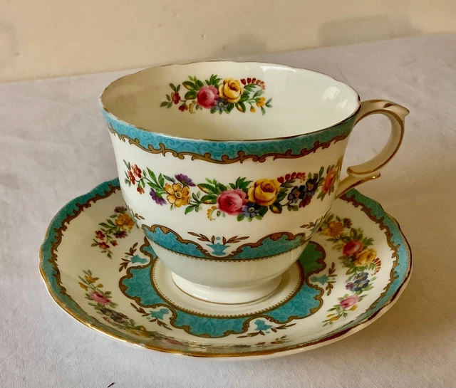 Grande TASSE & SOUS TASSE en PORCELAINE Fine De STAFFORDSHIRE CROWN England