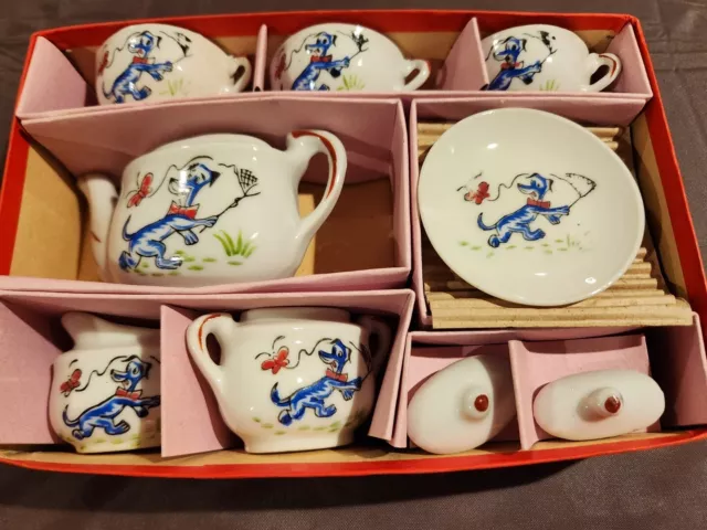 Vintage Huckleberry Hound Child's/Doll China Tea Set In Original Box