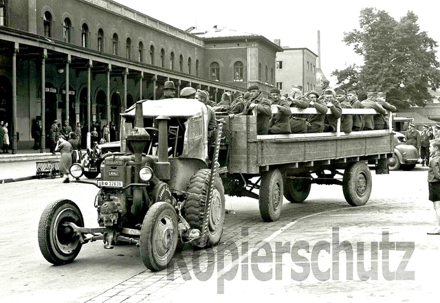 PE Eisenbahn Foto - Lanz Traktor am Hbf Augsburg, um 1947