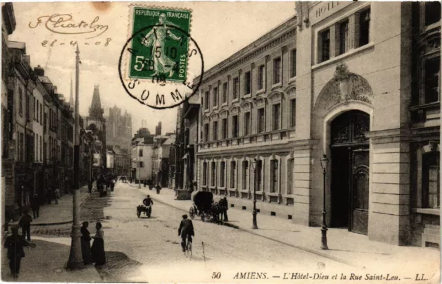 CPA AMIENS - L'Hotel-Dieu et la Rue St-LEU (515168)