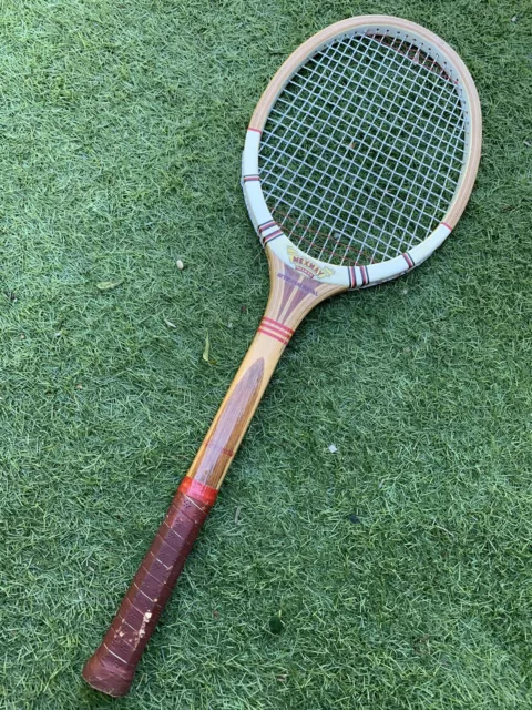 Vintage Tennis Racket Retro