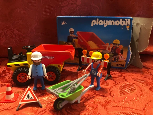 Lot De Playmobil D'occasion - Plusieurs Figurines Et Accessoires - À Découvrir