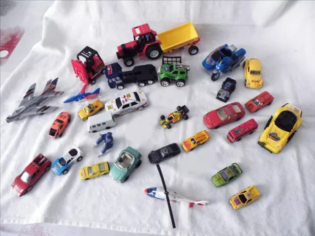 Gros lot de Jouets Vintage - en l'état Divers marques Majorette Matchbox, etc ..