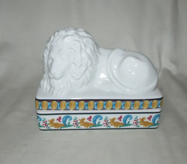 Vintage Elizabeth Arden Palais De Versailles Lion Soap Dish
