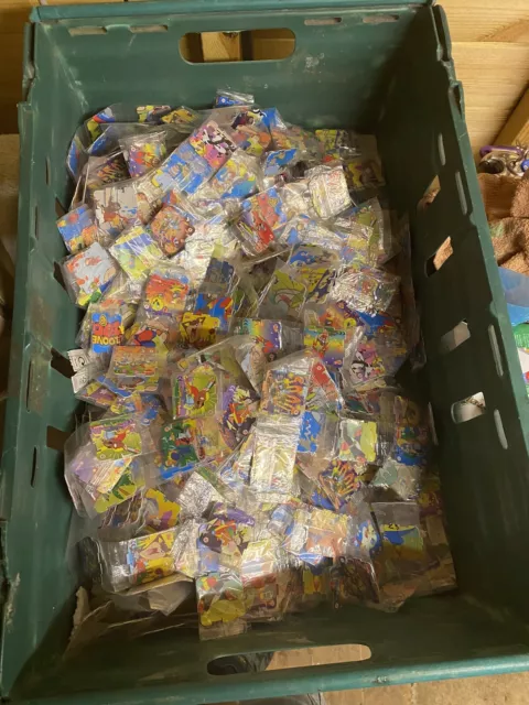 Qubix Tazos Job Lot - 100s Of Sealed Looney Tunes Walkers Tazos From The 90/00s