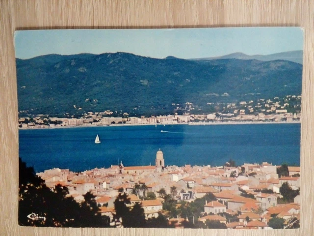 Cpsm Cpm  Carte Postale Var  Saint Tropez Vue Générale