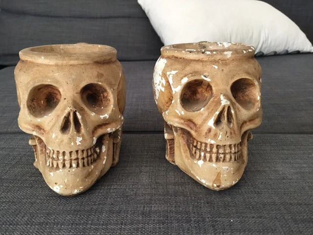 ancienne tasse En Platre Tete De Mort Enfer Signee LF Cabinet Curiosite Insolite