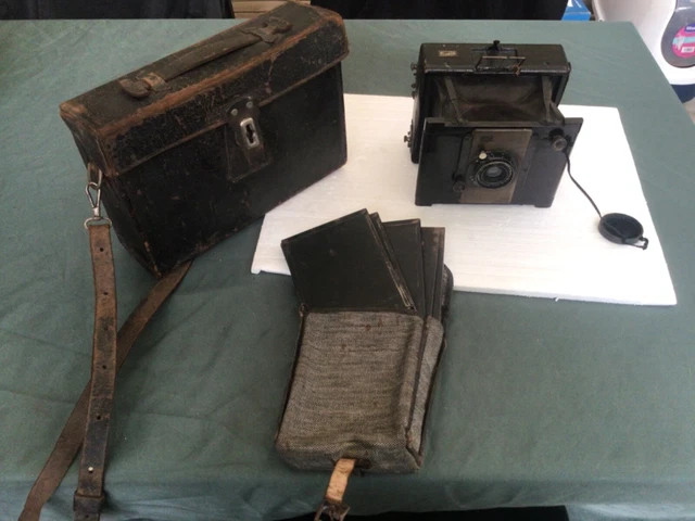 Appareil photo Klapp de Goerz 9x12 vers 1910